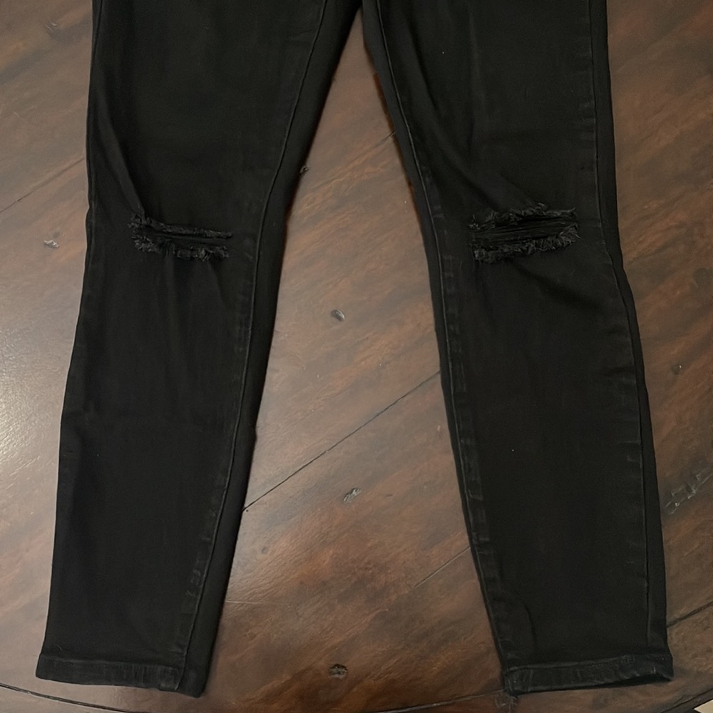 Black Rue21 Ripped Jeans - Picture 3 of 4